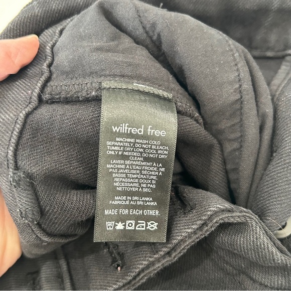 Wilfred Aritzia Modern High Rise Cargo Pant - Picture 16 of 16